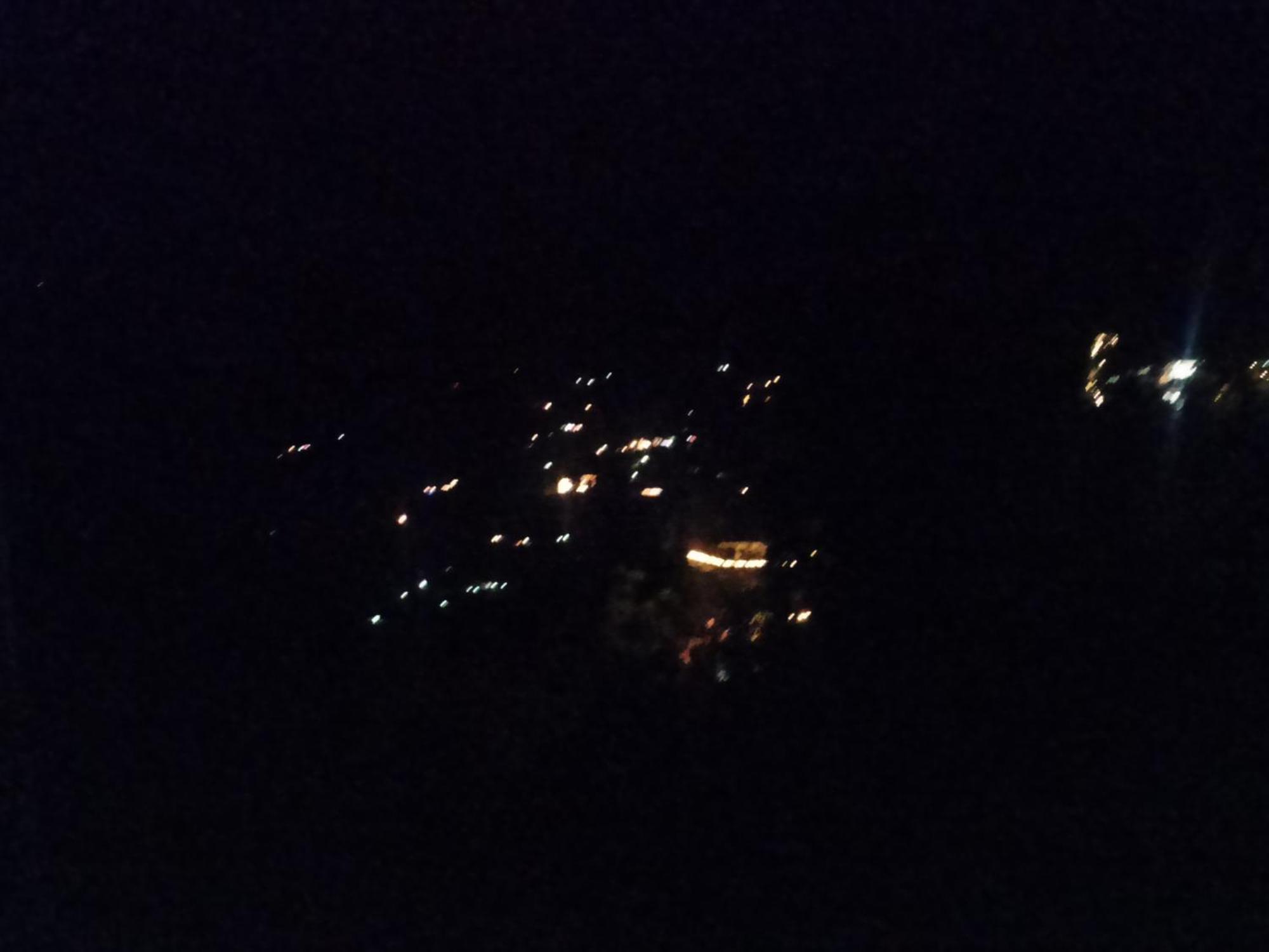 Tirthan Hilltop Home Stay Banjār Eksteriør billede